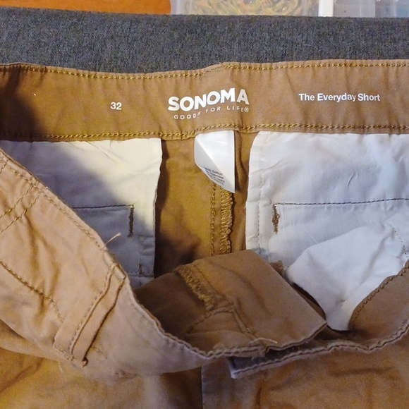 Men's Cargo Shorts - Picture 2 of 4